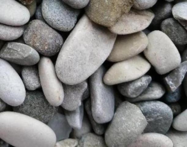 Где заказать гальку и каменную крошку с доставкой?  в Ставрополе